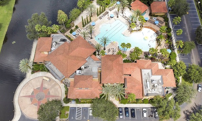 Florida Central Atlantic Coast Apartment | Elegant Retreat on International Drive with Pool & Spa