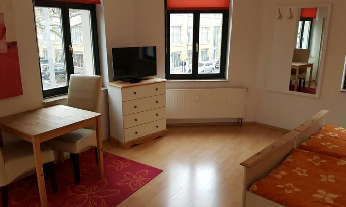 Reudnitz-Thonberg House | Pet-Friendly Internationales Gästehaus Leipzig with Great Ratings