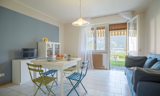 Clusane Apartment | Kid-Friendly Interno 2 - Cozy One Bedroom Apartment for 3