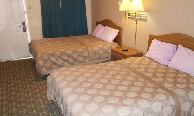 Wills Point Hotel | Budget-Friendly Interstate Motel: Pet and Child Friendly
