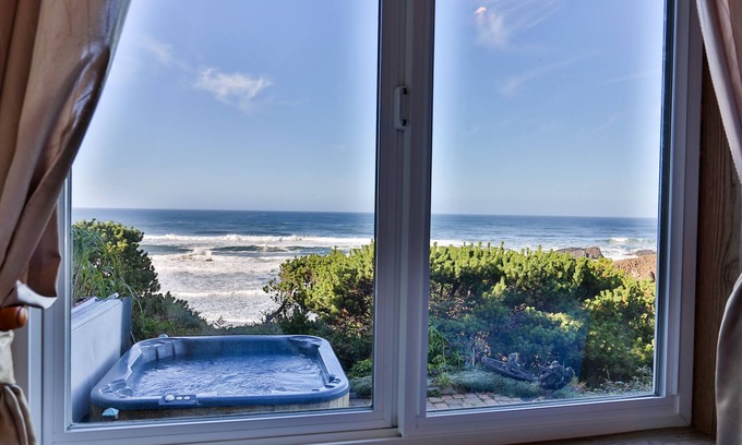 Seal Rock Cottage | Exclusive Nature Lovers Retreat with Oceanfront Views