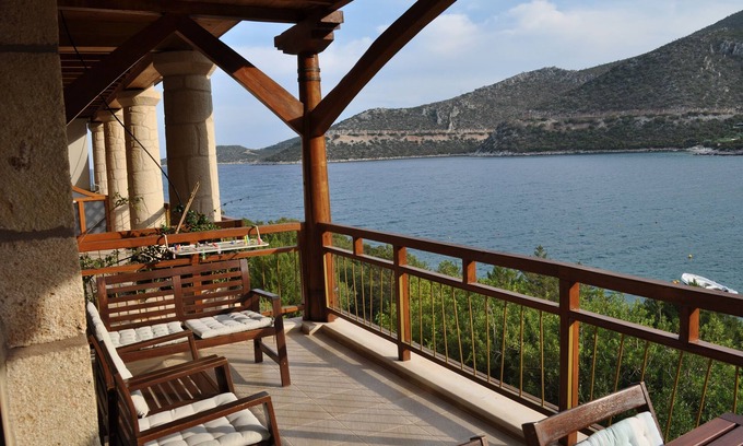 Arkadiko Chorio House | Into The Blue Apartment 2: Ocean Views & Family-Friendly Stay