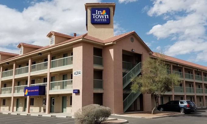 Tucson Hotel | Comfortable Extended Stay at Intown Suites Tucson AZ