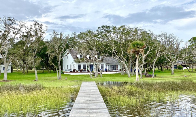 St. Augustine House | Waterfront Retreat on Private Island Near National Parks