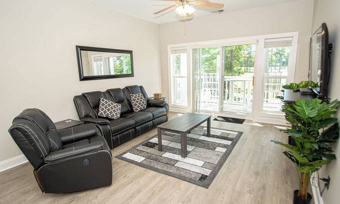 Carolina Forest Condo | Discover a Newly Added Golf Villa with Ocean Views