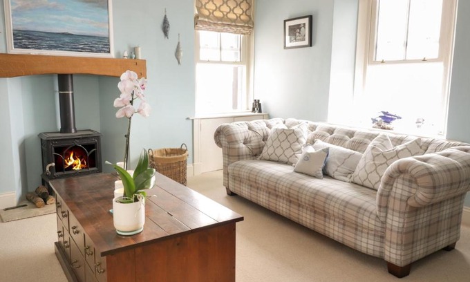 Pittenweem Apartment | Invermay: Family-Friendly 4-Star Hotel with Top Reviews