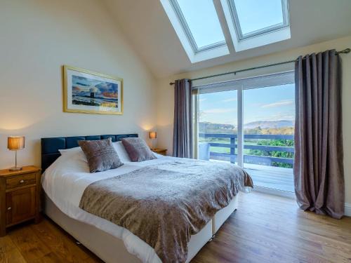 Duror House | Relaxing Invernahyle Cottage with Hot Tub & Family-Friendly Vibes