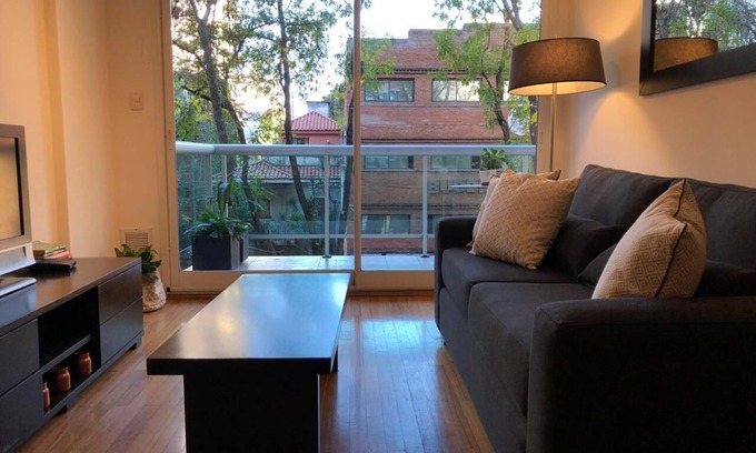 Palermo Apartment | Guest Rated 10/10: Inviting 2 BD Apt in Palermo