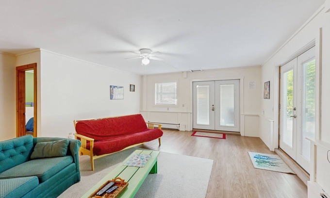 Bar Harbor Apartment | Dog-Friendly Retreat Near Downtown & Acadia National Park