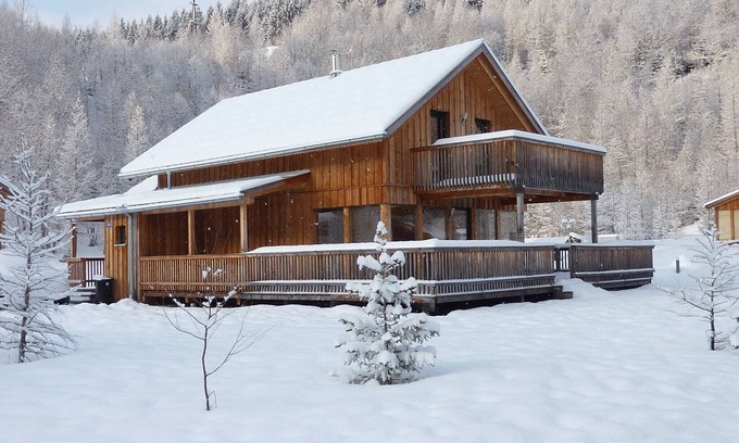 Stadl an der Mur Ski Chalet | Inviting Chalet in Stadl an der Mur with Scenic Valley Views