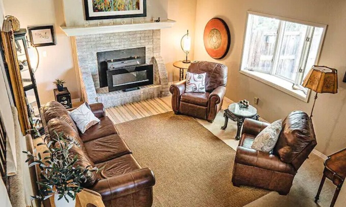 Lafayette House | Cozy Coal Creek Home with Breakfast & Family-Friendly Amenities