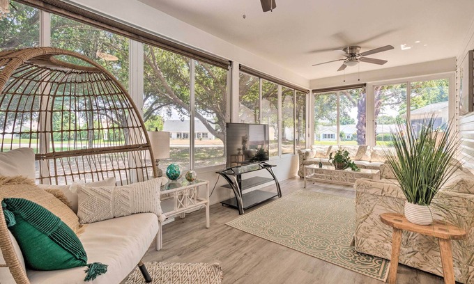 Del Mar Cottage | Welcoming Lady Lake House: Family-Friendly Retreat Awaits!