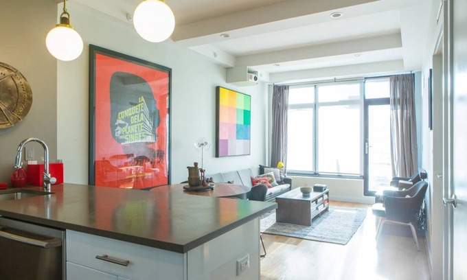 Downtown Brooklyn Apartment | Modern 1 Bedroom in Dumbo - Guest Rated 10/10, Accessible