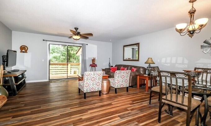 Hot Springs Village House | Serene Pet-Friendly Retreat with Family Amenities