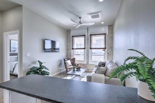 Downtown Apartment | Welcoming San Marcos Apartment with Spa & Family Amenities