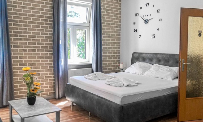 Simmering Apartment | Cozy Apartment with Kitchen, Ideal for Family Getaways