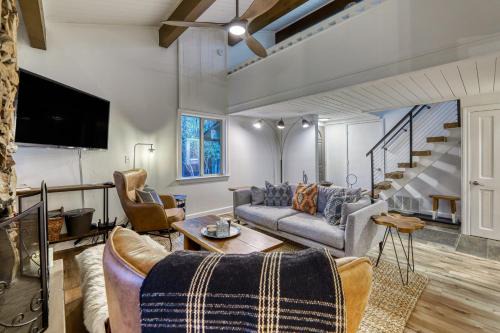 Incline Village Apartment | Inviting Tahoe Escape with Kitchen for Family Comfort
