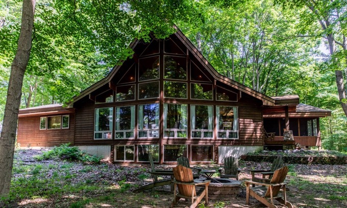 Harbert House | Beautiful Timber Frame Beach Home with Pool Table & Spa