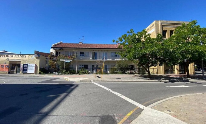 Fremantle Apartment | Discover a 1BR Apartment Steps from Fremantle Hospital