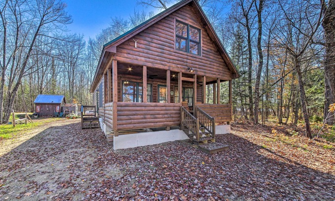 Weld Cabin | Cozy Webb Lake Cabin with Breathtaking Mountain Views