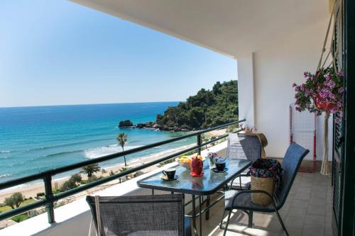 Glyfada Apartment | Pet-Friendly Ionian Senses - Oceanfront Bliss in Corfu