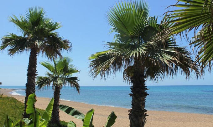 Arcoudi Apartment | Relax at Ionion Beach Apartment Hotel & Spa with Ocean Views