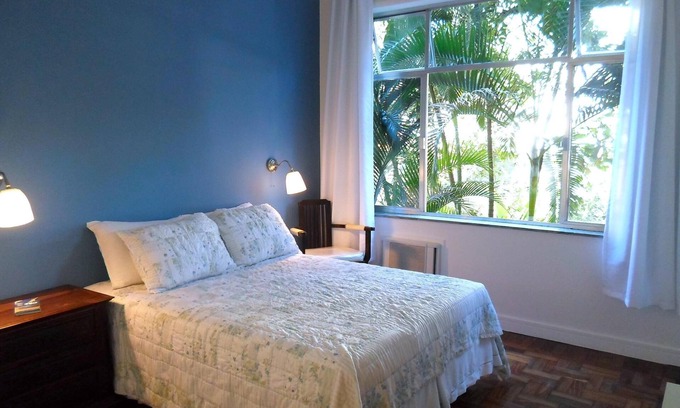Ipanema Apartment | Idyllic Ipanema Beach Apartment with Garden and Ocean Views