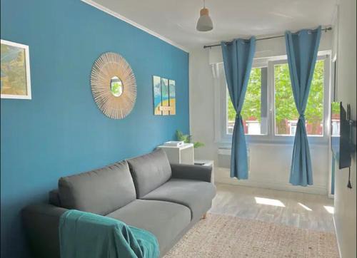 Lens Apartment | Family-Friendly Ipanema: Quick Train Access to Paris