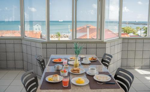 Praia de Iracema Hotel | Idyllic Stay at Iracema Mar Hotel with Oceanfront Views