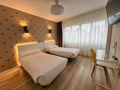 Ariznabarra Hotel | Convenient IRAIPE Gorbea Auto Check-in for Families and Pets