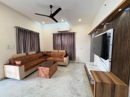 Inna Villa | Iraj Arunetra