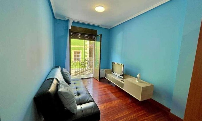 Bermeo Apartment | Irakas Etxea: Tranquil Retreat with Family-Friendly Amenities