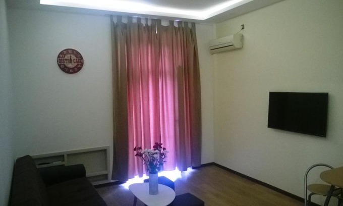 Kentron Apartment | Explore Iren Luxury Apartment: Family-Friendly Getaway
