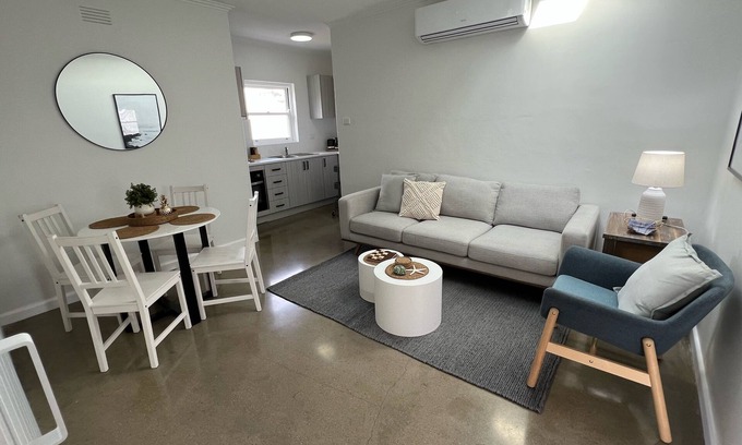 Lakes Entrance Apartment | Coastal Retreat with Pool & Family-Friendly Amenities