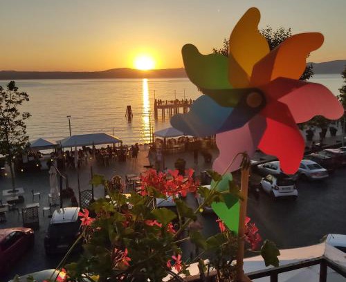Lake Bracciano Apartment | Irresistible IRIDE SUL LAGO: Oceanfront Family Retreat