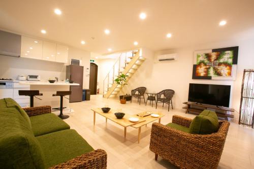 Maeganeku Apartment | Oceanfront Escape at Irie House -SEVEN Hotels and Resorts-
