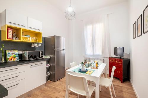 Saragozza-Porto Apartment | Perfectly Rated Iris Home for Your Next Getaway