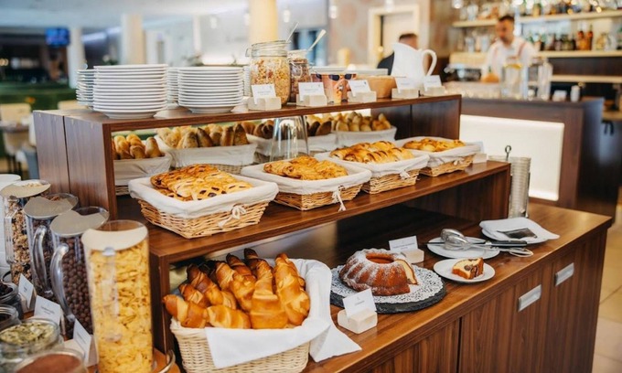 Eden Hotel | Explore Iris Hotel Eden: A 4-Star Family-Friendly Retreat