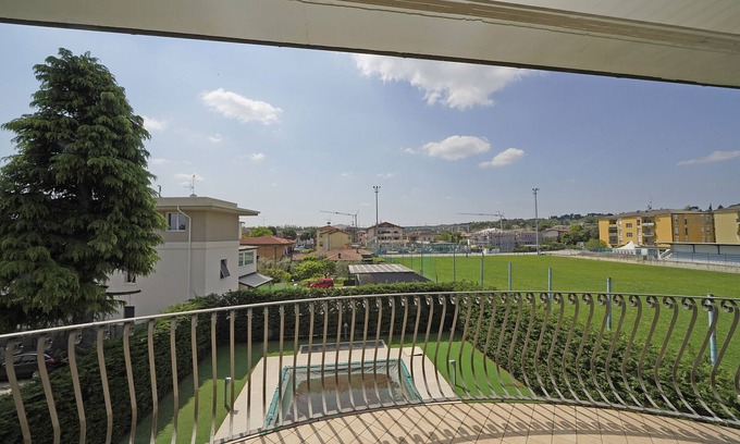 Desenzano del Garda Apartment | Enjoy Iris P2/9 with Private Pool & Perfect 10 Rating