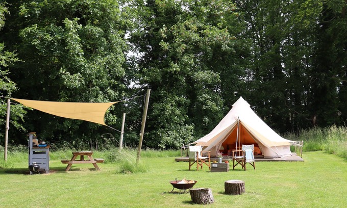 Swannington Cabin | Serene Retreat in Rural Norfolk Surrounded by Wildflowers