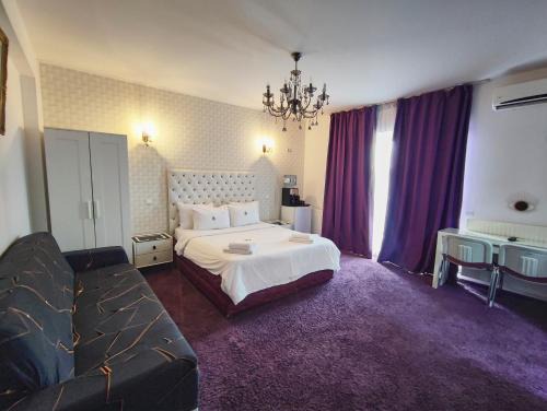 Otopeni House | Discover Iris Boutique: 4-Star Hotel with Family-Friendly Dining