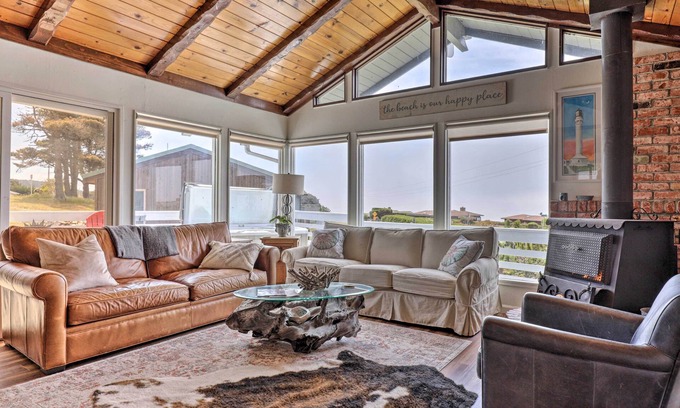Manchester House | Cozy Irish Beach Cottage with Ocean Views and Pet-Friendly Perks