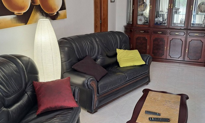 Algueirao - Mem Martins Apartment | Isabel Dream V: Cozy Apartment Near Sintra and Railway