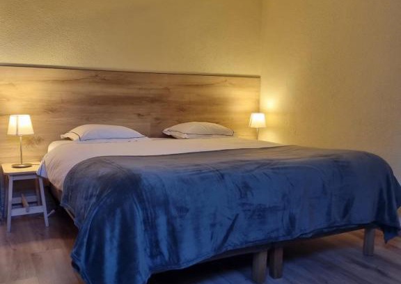 Cova da Piedade House | Discover Isabel Guest House: Family & Pet Friendly Retreat