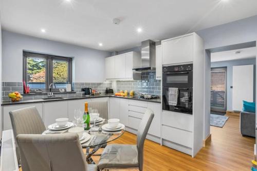 Marsham Apartment | Isabel's Wing: Family-Friendly 2-Bedroom Getaway