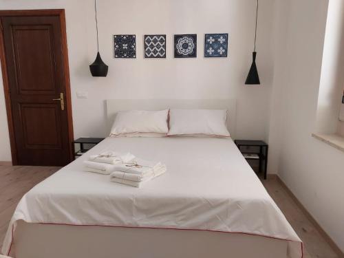 Santa Maria Bed & Breakfast | Top-Rated Isabella d'Aragona Guest House with Breakfast