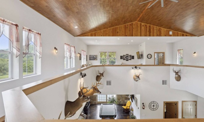 Bay City House | Idyllic Getaway at Isabelle Creek, Esdaile – Top-Rated Stay!