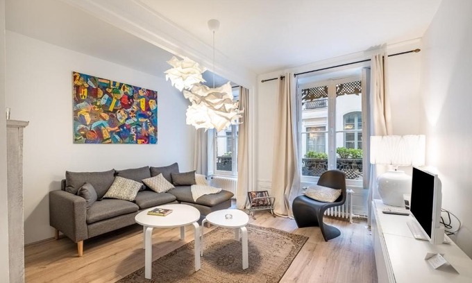 Les Cordeliers Apartment | Discover Isadora - Elegant T2 in the Heart of Lyon