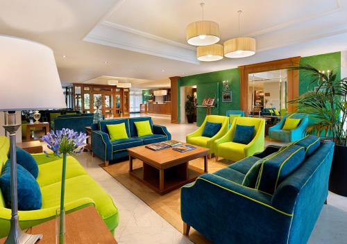Iseo Hotel | Relax at Iseo Lago Hotel: Pool, Spa & Private Beach Access