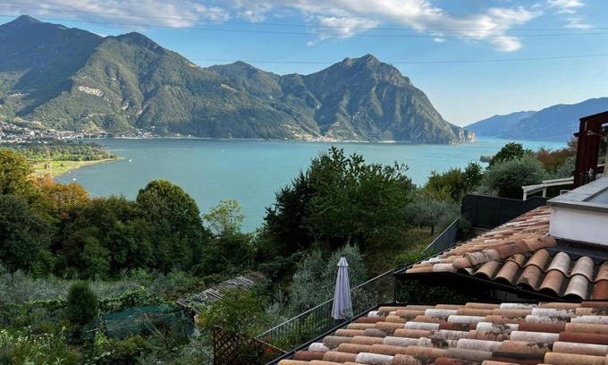 Costa Volpino House | Beautiful Iseo Lake Villa with Pool and Ocean Views